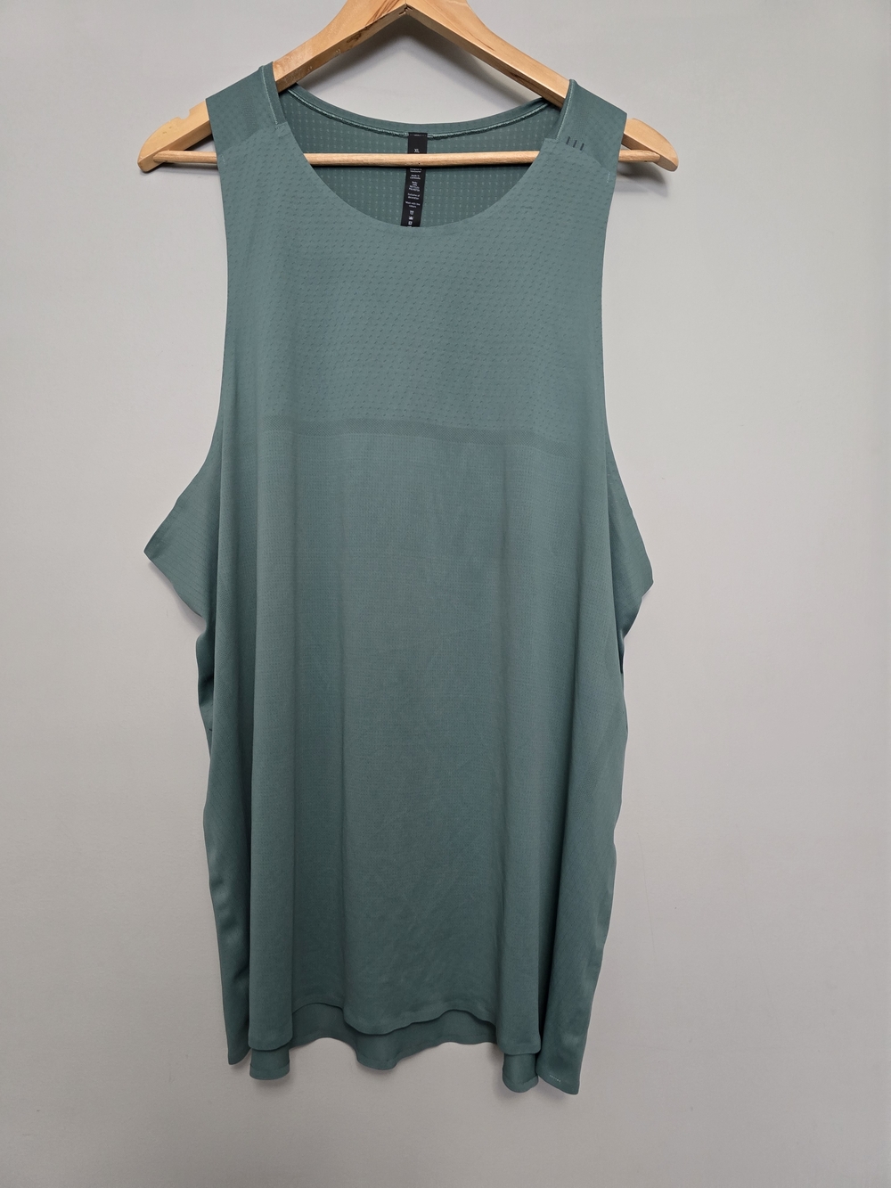 lululemon athletica Fast And Free Singlet Classic Fit Men’s Tank Top- Sage